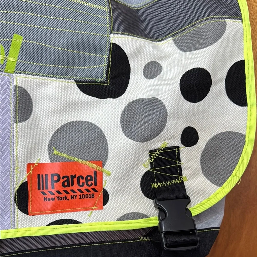 III parcel this messenger